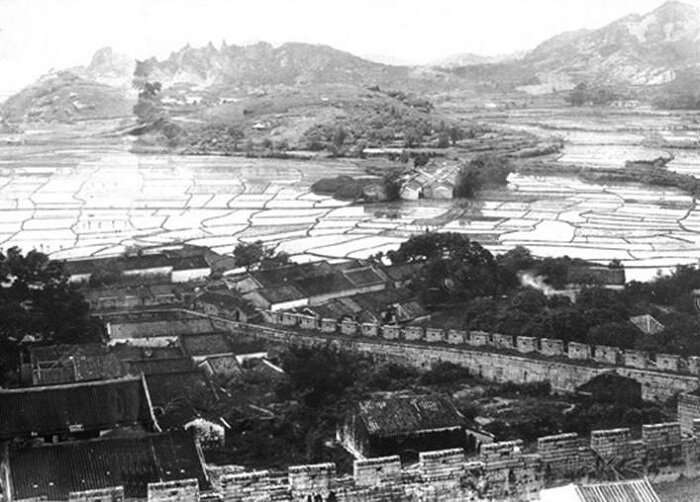 Печальная история китайского города-крепости Коулуна, который снесли в 1994 году Интересное