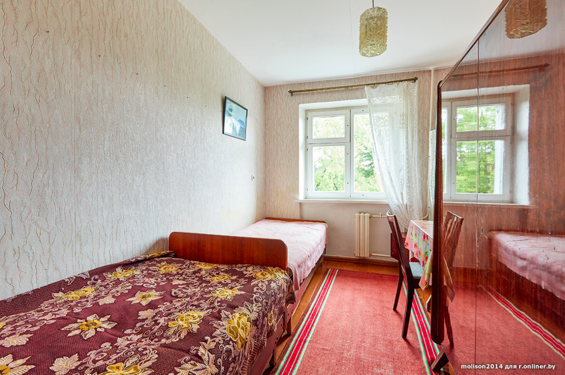 Назад в СССР: за 500 в Минске продают квартиру, удивительным образом сохранившую атмосферу 1970-х вторичное жилье