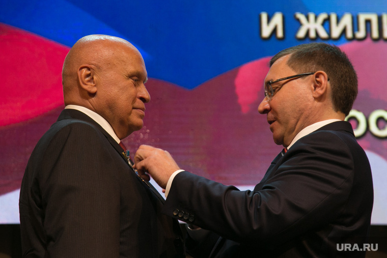 Российским министрам вместо премий рекомендовали публично хвалить подчиненных министерства