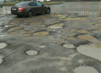 Відремонтований в Краснодарі дорога вкрилася ямами через два тижні