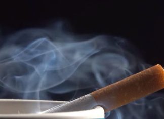 Як мій приятель сходив покурити