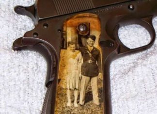 Пістолети і фото на память