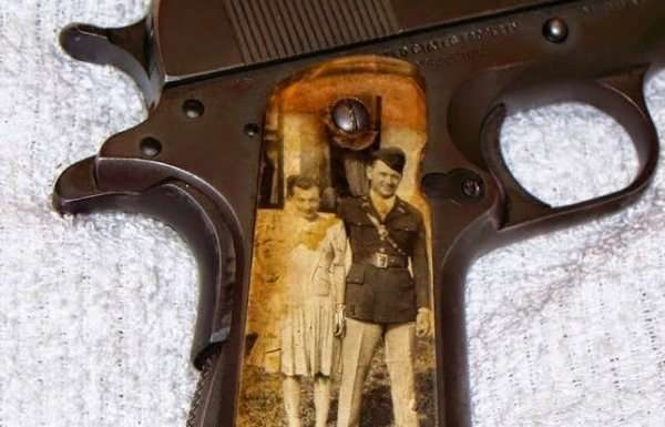 Пістолети і фото на память