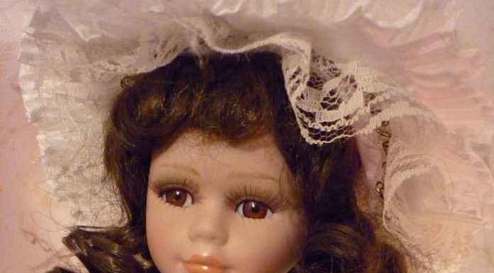 Містична лялька