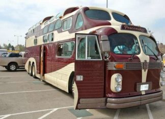 Peacemaker II — унікальний автобус, створений руками ентузіастів