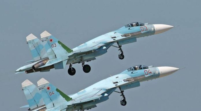 Пара Су-27 відігнала американський бомбардувальник B-52H від кордонів Росії