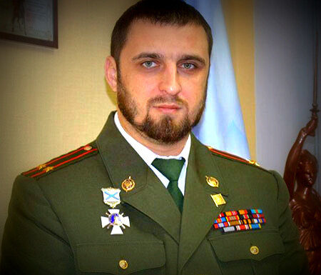 Полуряженый підполковник ФСБ набрав 15 тис. бійців: Куди веде фальш?