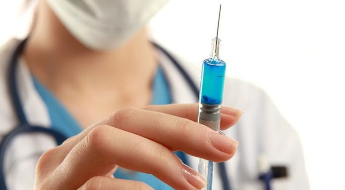 10 відповідей на питання про вакцинацію дорослих від дифтерії