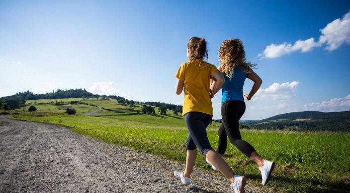 Відмінності між бігом і швидкою ходьбою