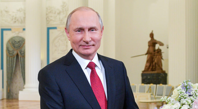 Bloomberg дізнався про опрацювання сценарію залишення Путіна у владі