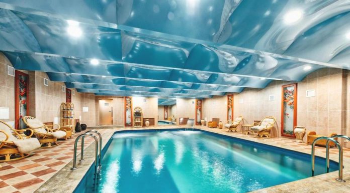 Готелі Єкатеринбурга з басейном: рейтинг, опис, фото і відгуки