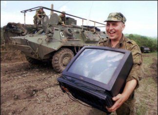 Виділіть більше грошей на армію: Шкода від корупції у військовій сфері в 2018 році оцінили в 7 млрд руб.