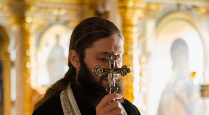 Протоієрей РПЦ зажадав від язичників видалити з сайту фейковую інформацію про створення світу