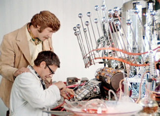 Подорожі в минуле: Лоза хотів би зустрітися з Моцартом, а Вассерман – зі Сталіним