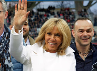 Бріжит Макрон на благодійному футбольному матчі у Франції