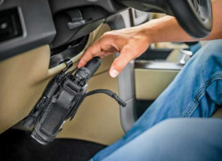 Які засоби самооборони можна зберігати в автомобілі?