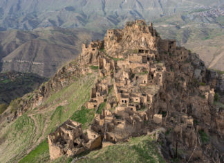 Дагестанський Гамсутль : як зупиняється час…