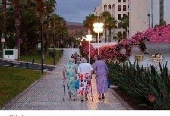 Ну що ви всі докопалися до цієї нещасної прибиральниці з Газпрому?…