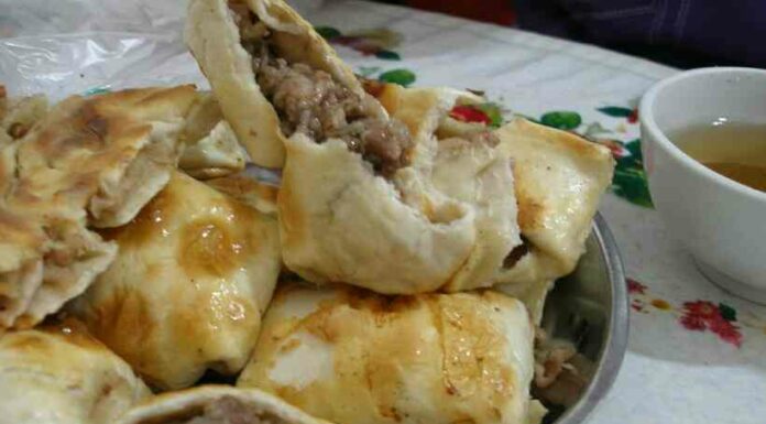 Яка їжа звична для росіян, але заборонена за кордоном: 7 страв і продуктів