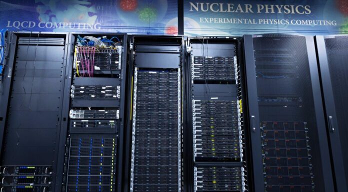 Вглубь Атома: Ядерные Теоретики Картируют Бурлящий Мир Кварков и Глюонов