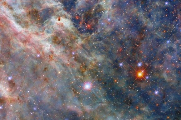 Хаббл бачить пилові хмари в туманності Тарантул