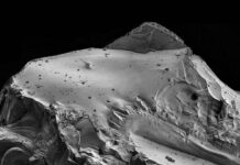 Місячні камені, збільшені: зразки Аполлона-16 сяють у новій книзі «Нанокосмос» (ексклюзив)