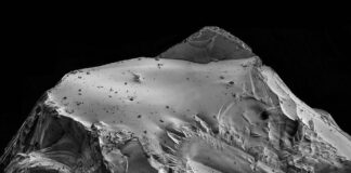 Місячні камені, збільшені: зразки Аполлона-16 сяють у новій книзі «Нанокосмос» (ексклюзив)