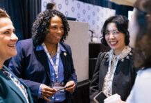 Жінки-кардіоторакальні хірурги стикаються із системними перешкодами для просування