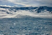 Тривожний відступ антарктичного льодовика є найшвидшим з усіх, які коли-небудь бачили