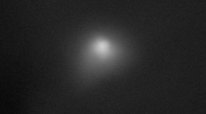 Марсіанський орбітальний апарат зробив рідкісний знімок міжзоряної комети 3I/ATLAS великим планом