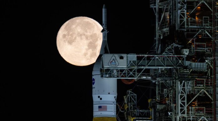 Артеміда II: Повернення людства на місячну орбіту та нова ера космічної науки