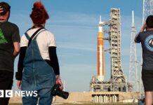 Artemis II: Космічний Берег Флориди Готовий до Історичної Місячної Місії