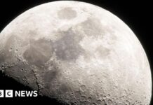 Місячна гонка NASA: Поспішні плани та жорстка конкуренція
