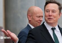 Акції SpaceX обвалилися нижче за ціну дебюту