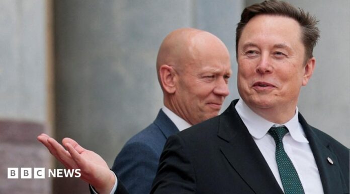 Акції SpaceX обвалилися нижче за ціну дебюту